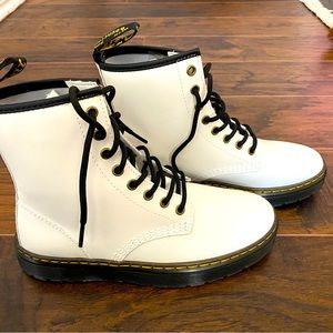 Women’s size 8 Dr. Marten’s